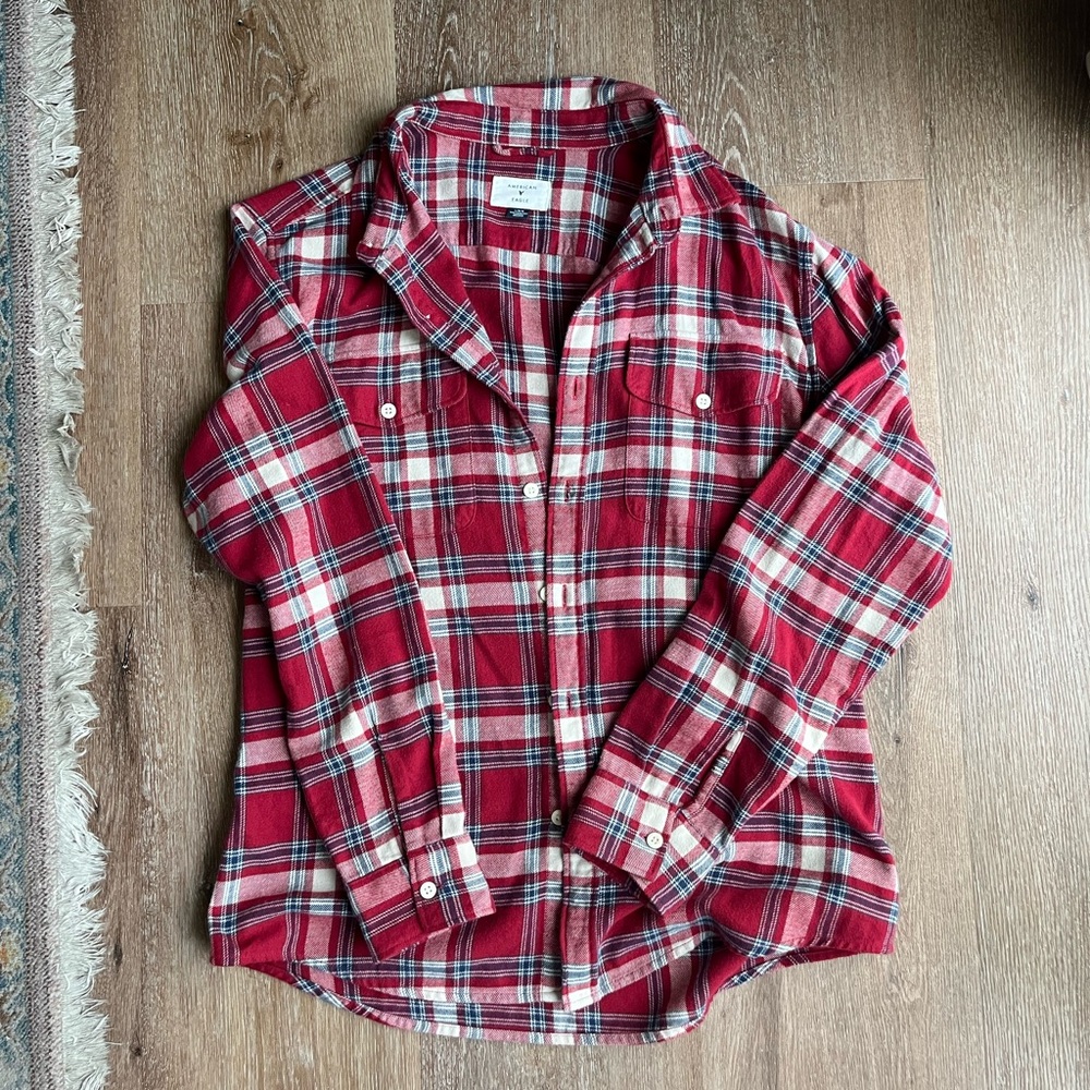 American Eagle Outfitters Red, White and Black Plaid Button-Down Shirt